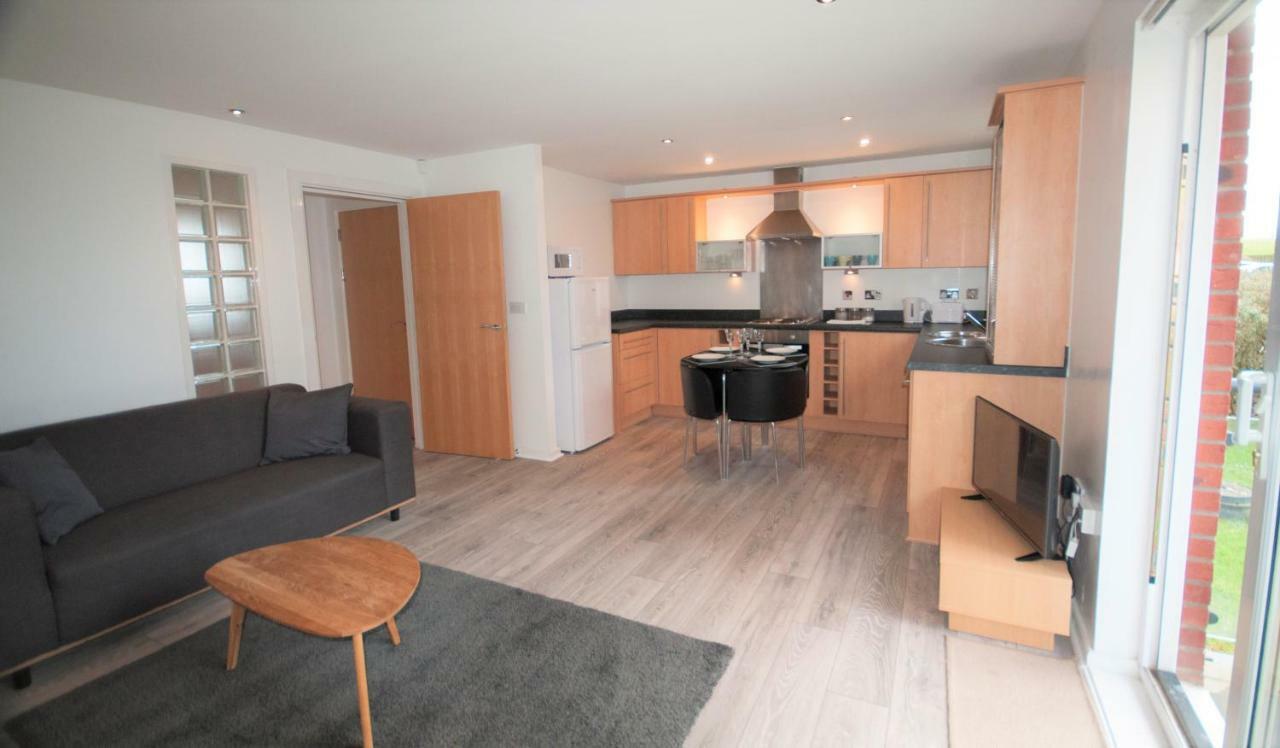 Coastal Apartments - Wales Swansea Esterno foto
