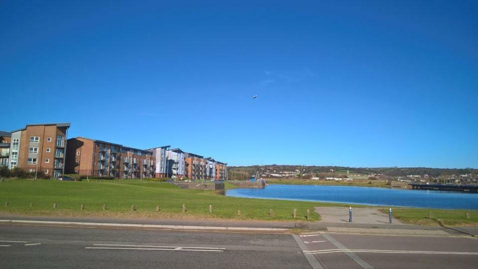 Coastal Apartments - Wales Swansea Esterno foto